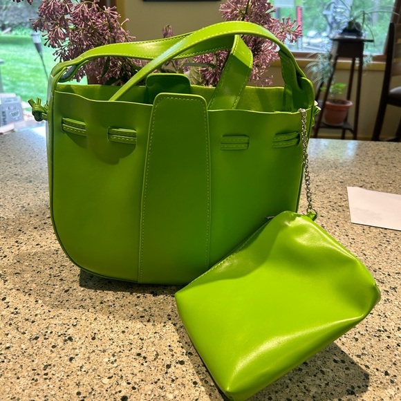 Geir Ness- Laila Vibrant lime Green Women's bucket purse with accessory bag. - Picture 2 of 4
